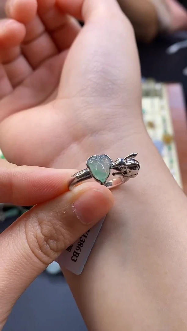 颈饰银S925镶嵌翡翠18782