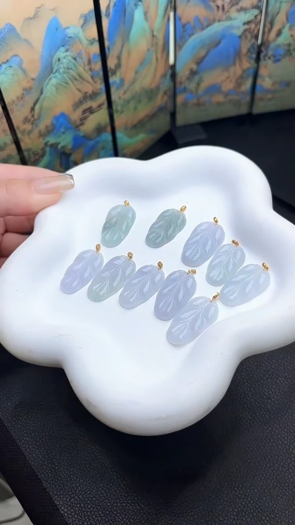 翡翠18K金镶嵌吊坠(不含链)L05029-13多样性发一件