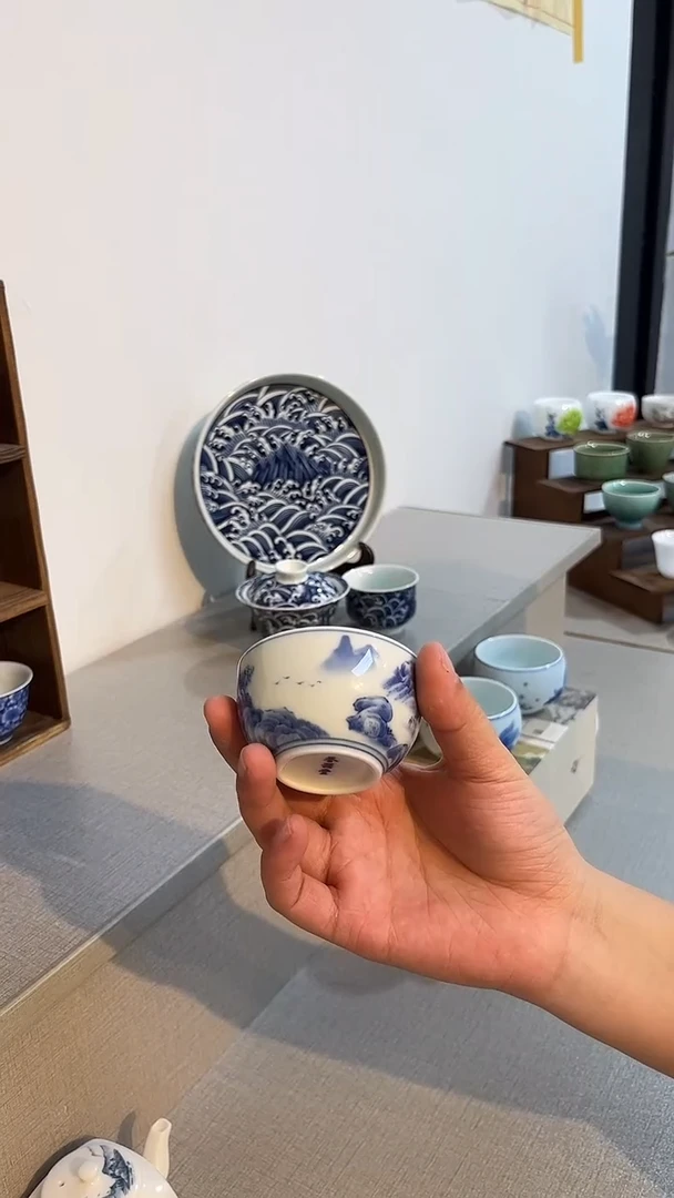 景德镇高温瓷山水小客杯