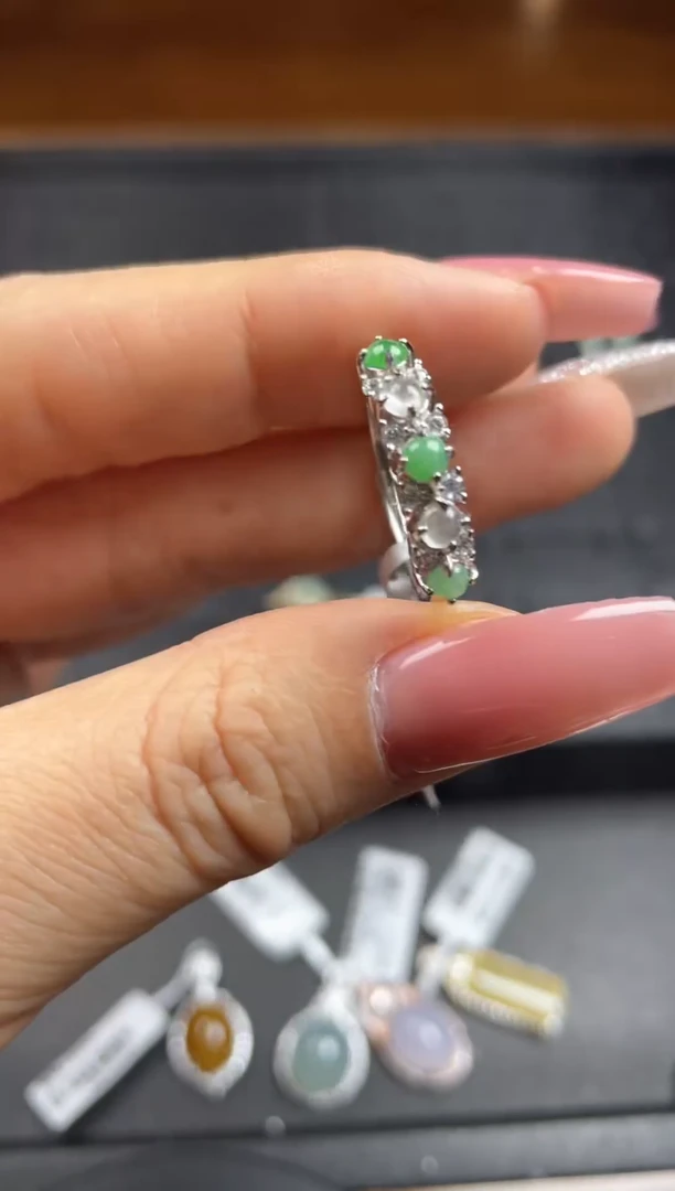 银S925镶嵌戒指翡翠天然翡翠A货