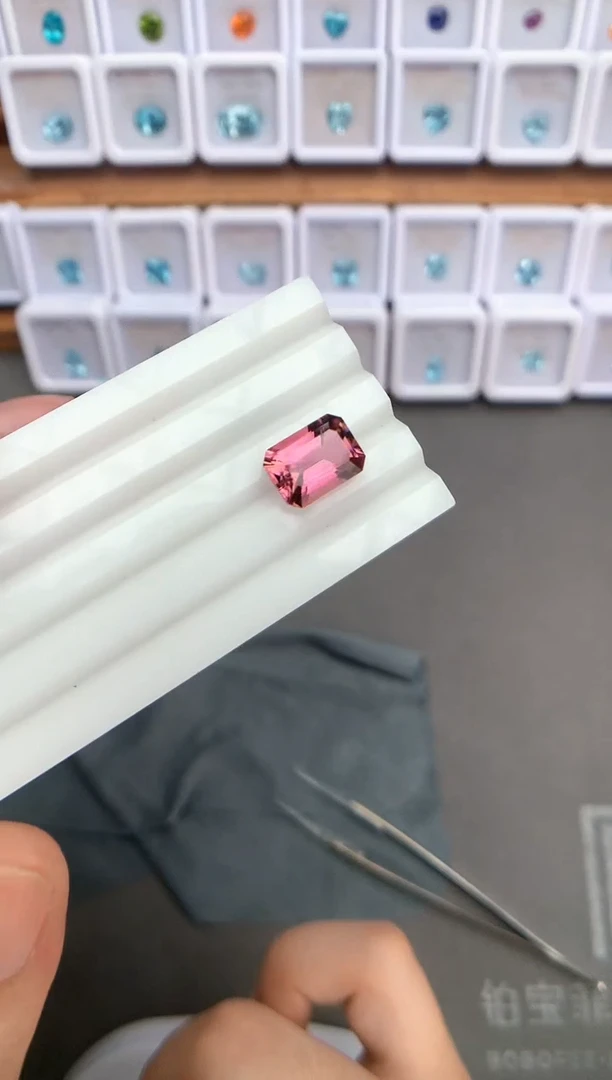 未镶嵌裸石定制碧玺4.0ct 09063