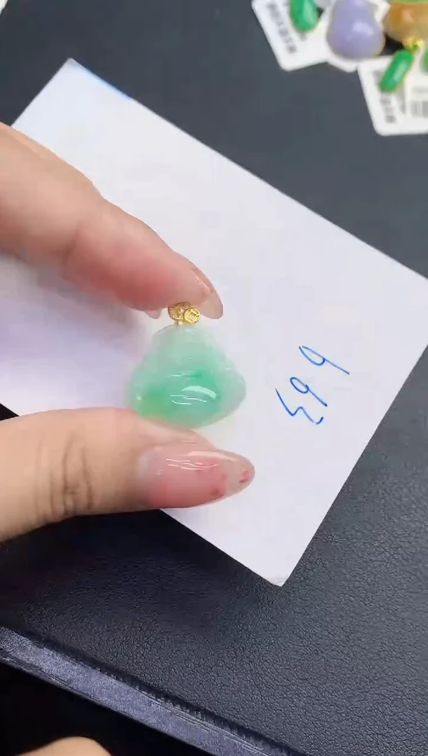 翡翠未镶嵌颈饰000000000
