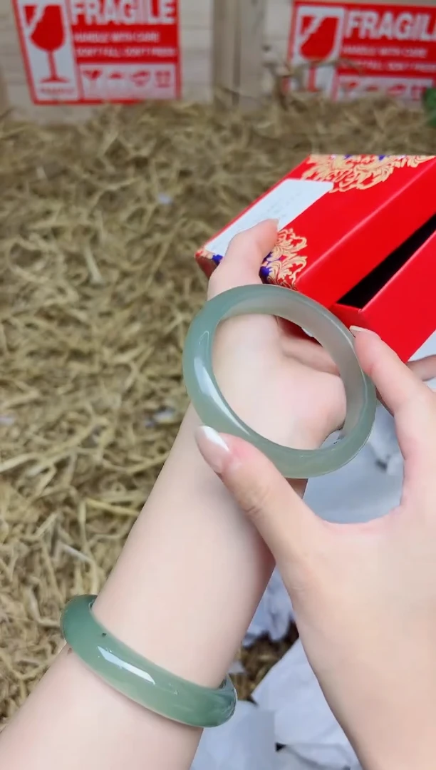 未镶嵌手镯石英质玉2007--圈口57