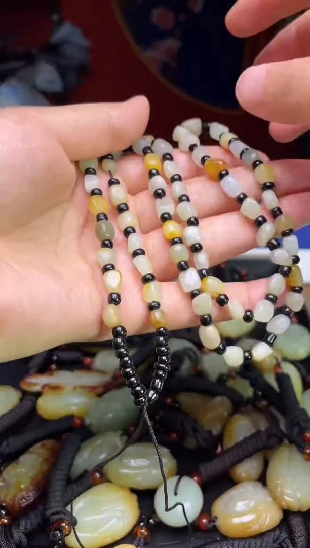 颈饰未镶嵌和田玉123