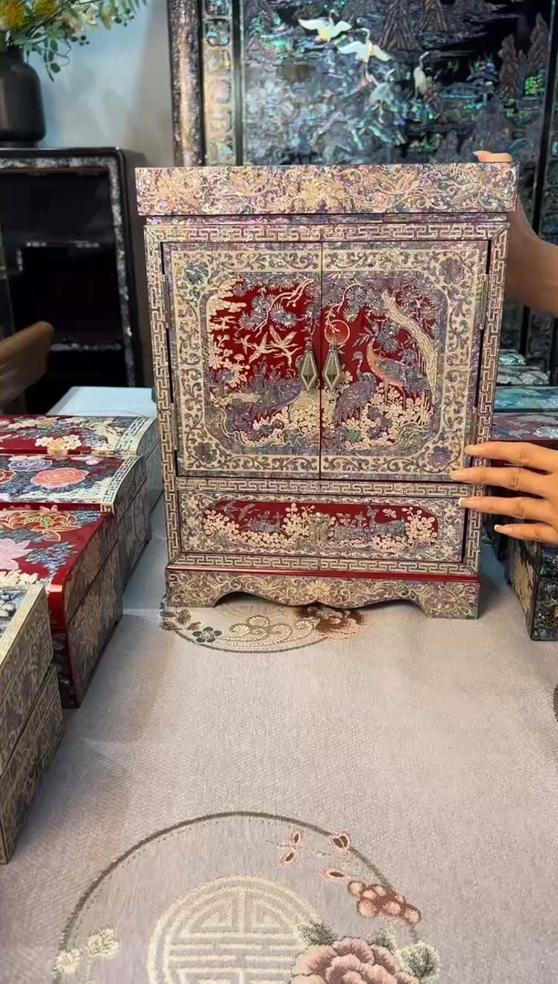 红底·弘贝雅螺钿漆器文化馆