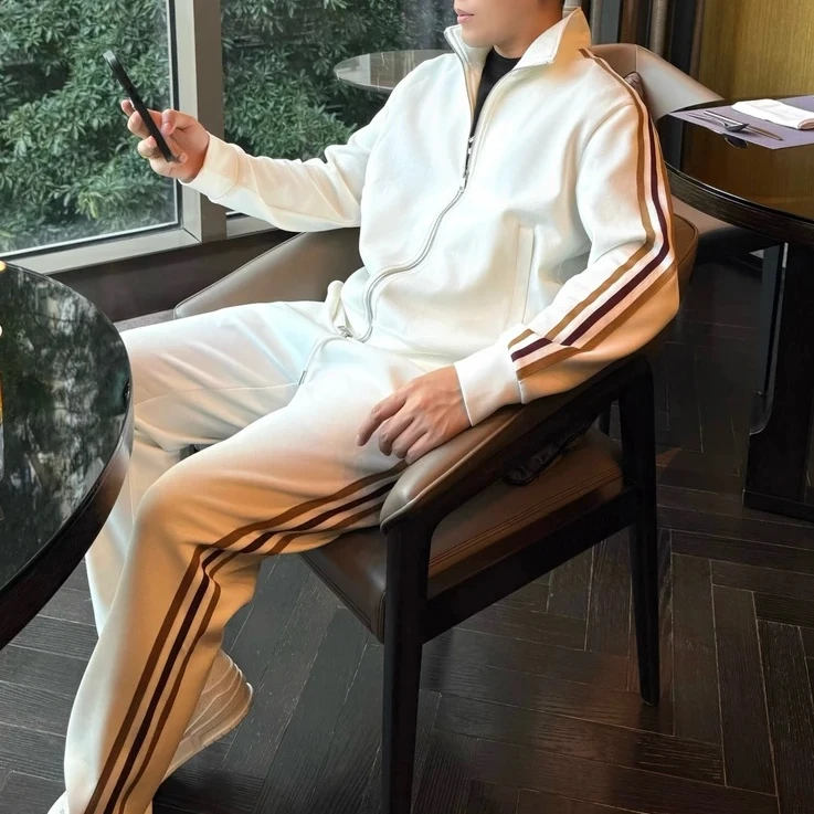 秋季男士新款休闲运动套装时尚百搭三条杠卫衣卫裤宽松立领外套男