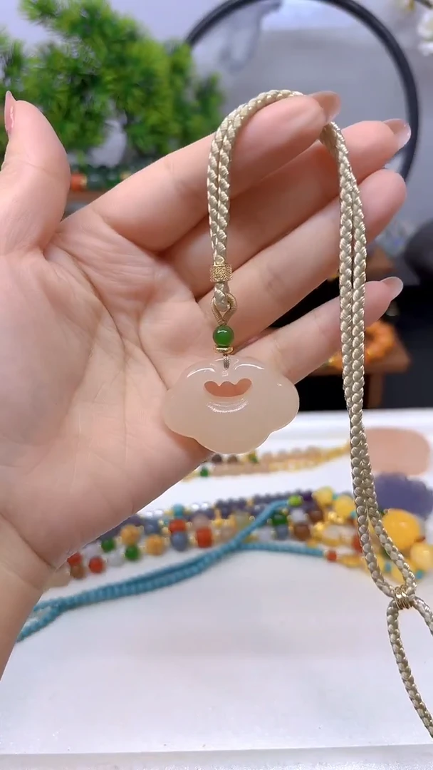 颈饰未镶嵌和田玉M412