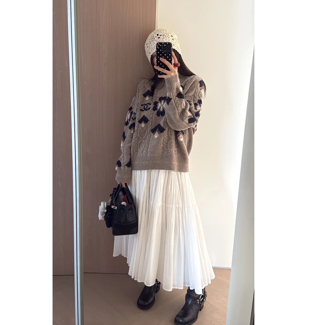 【在逃公主2.0】PHOEBE叶姐 穿搭随性棉质小白裙HF4030301D