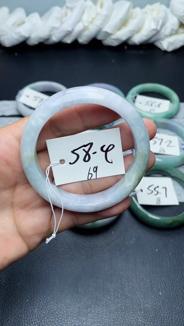 未镶嵌手镯翡翠69
