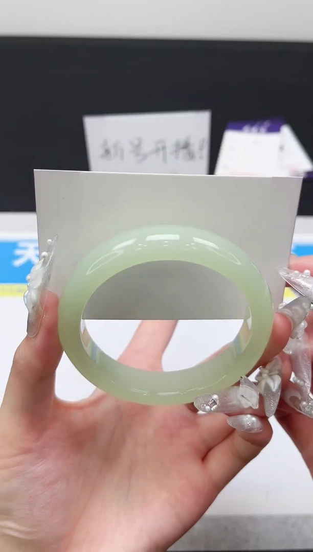 未镶嵌手镯石英质玉73-58