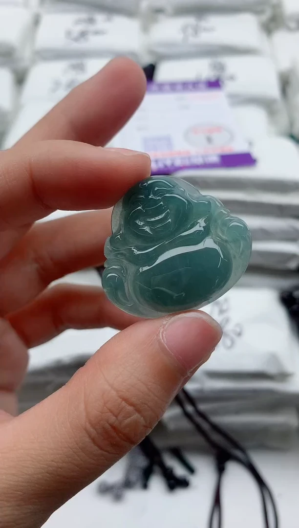 翡翠未镶嵌颈饰·