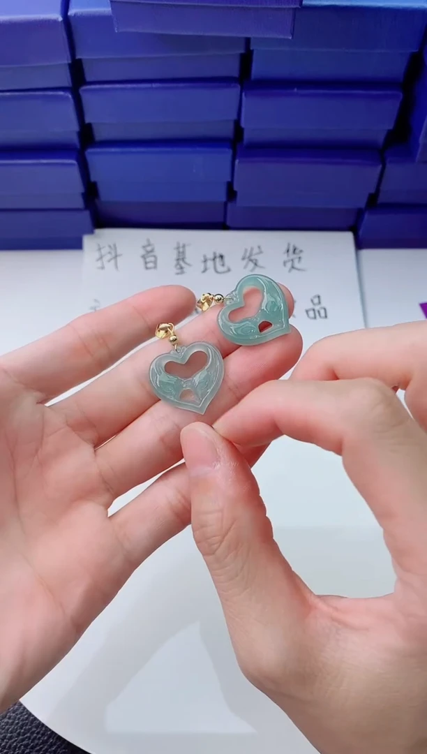 【闪购商品】翡翠未镶嵌颈饰多样性发货其一