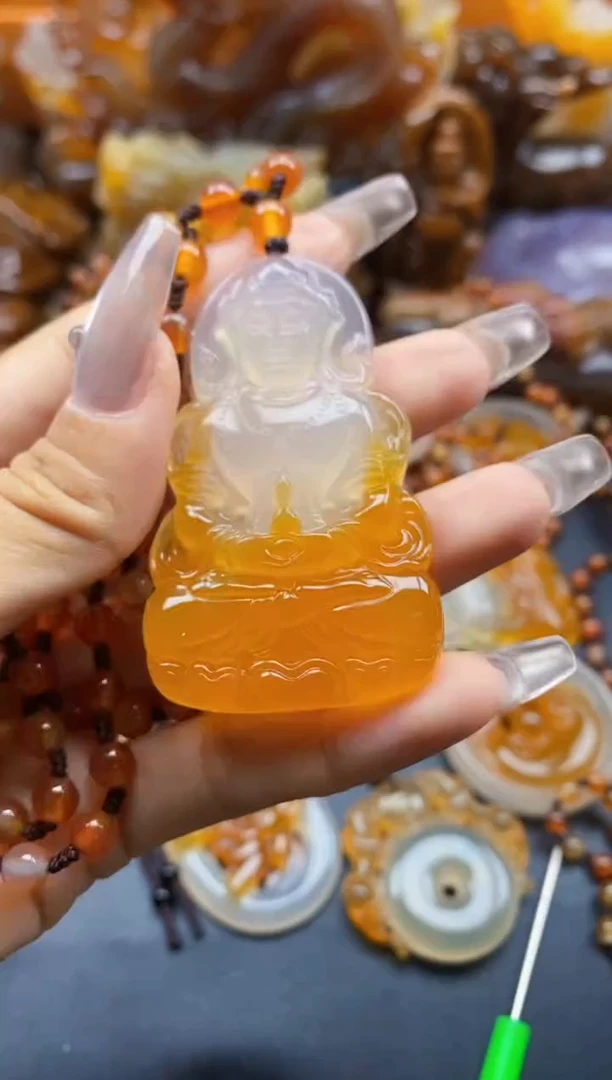 玛瑙/玉髓挂件未镶嵌伊**心ll