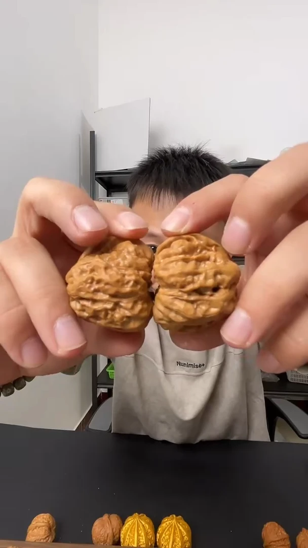 文玩核桃把件延庆39尺蛤蟆头核桃