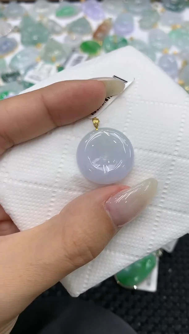 颈饰18K金镶嵌翡翠111111111111