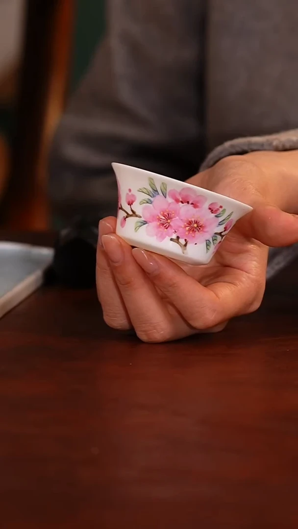 瓷瓷姑娘陈实宝石瓷水点桃花杯