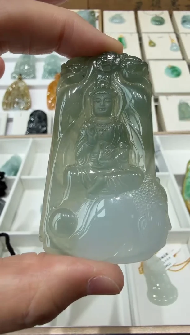 翡翠挂件未镶嵌A货翡翠多样性孤品