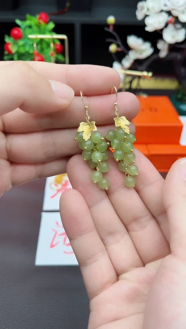 东陵石银S925镶嵌耳饰229000