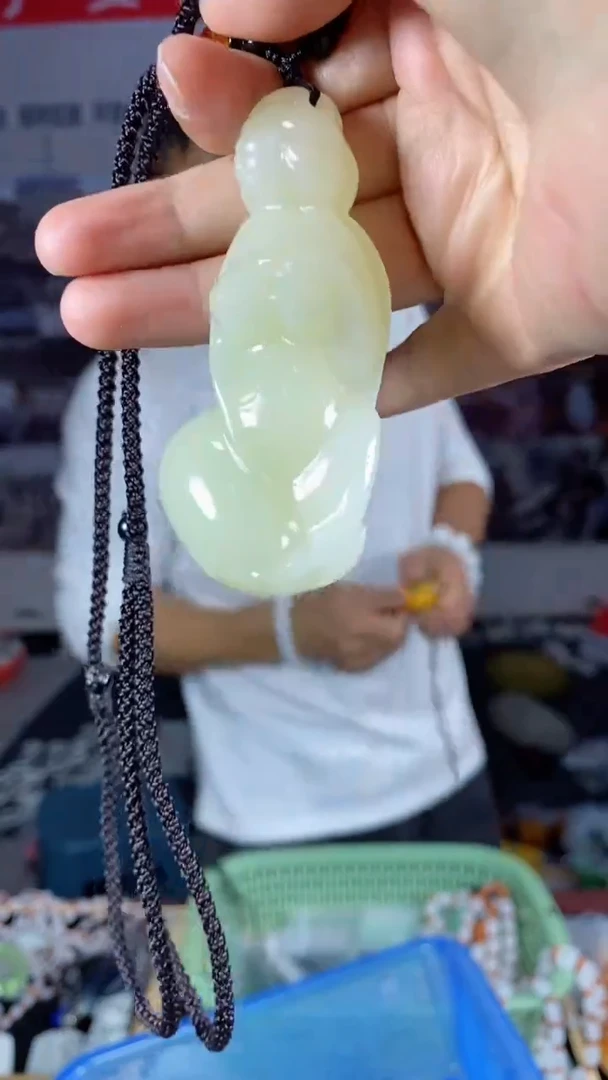 颈饰未镶嵌石英质玉天然玉石未镶嵌颈饰