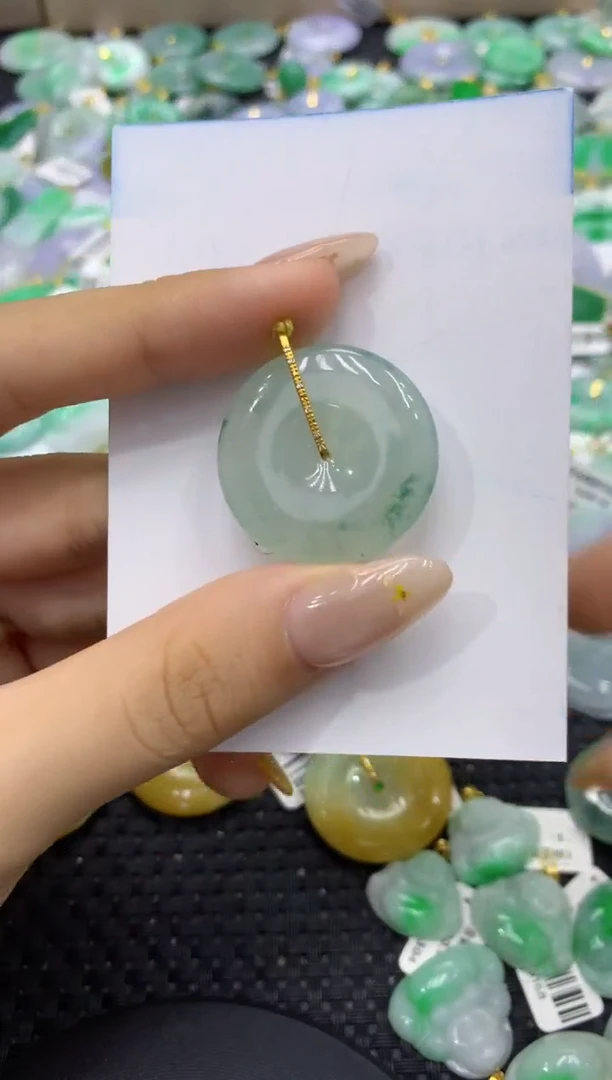 颈饰18K金镶嵌翡翠天然缅甸翡翠A货
