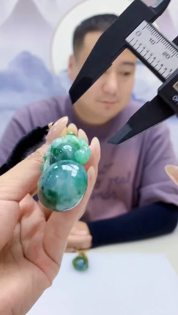 定制翡翠未镶嵌N****s4898MM-毛货挂件