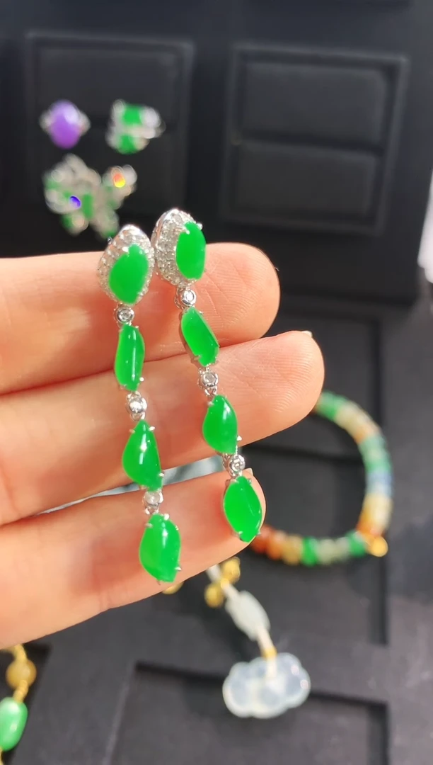 【闪购商品】翡翠耳饰18K金镶嵌耳饰