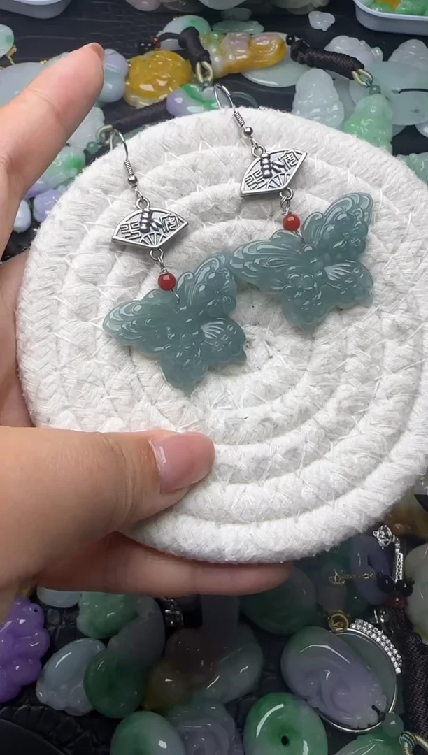 颈饰未镶嵌翡翠缅甸翡翠吊坠