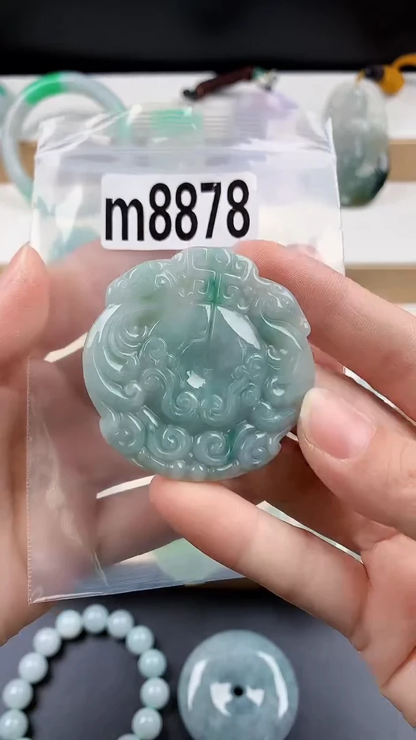 颈饰未镶嵌翡翠天然翡翠吊坠挂件