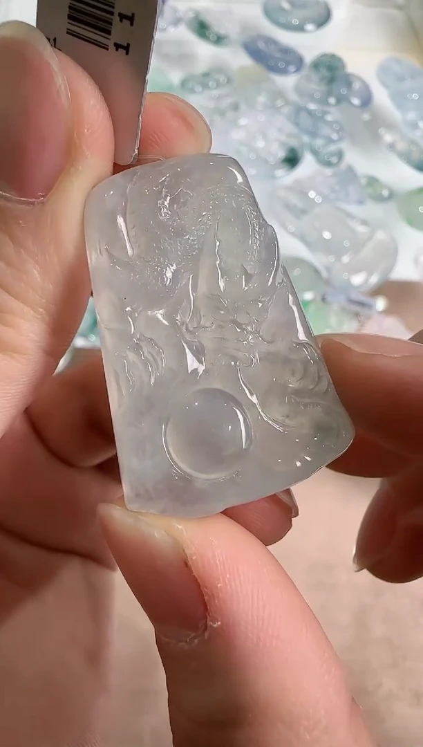 【闪购商品】翡翠吊坠(不含链)未镶嵌··