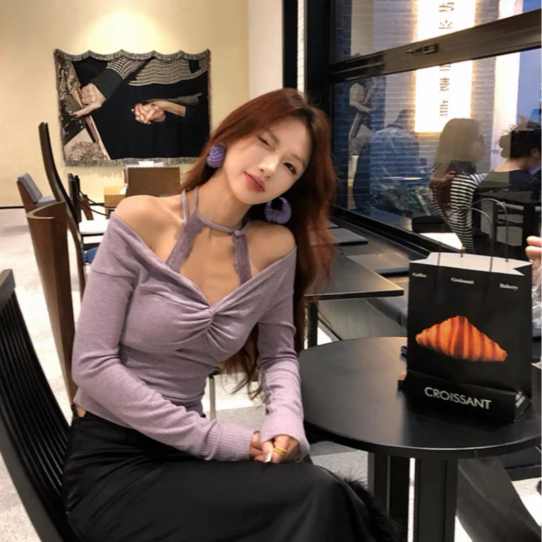 辣辣娜【紫色蕾丝挂脖上衣】