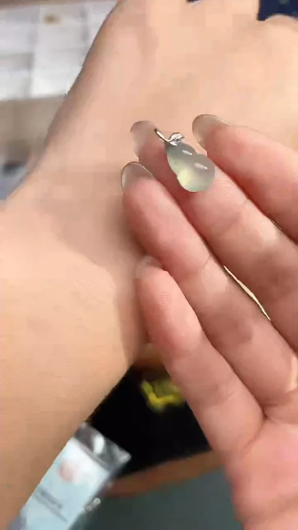 颈饰18K金镶嵌翡翠202021212