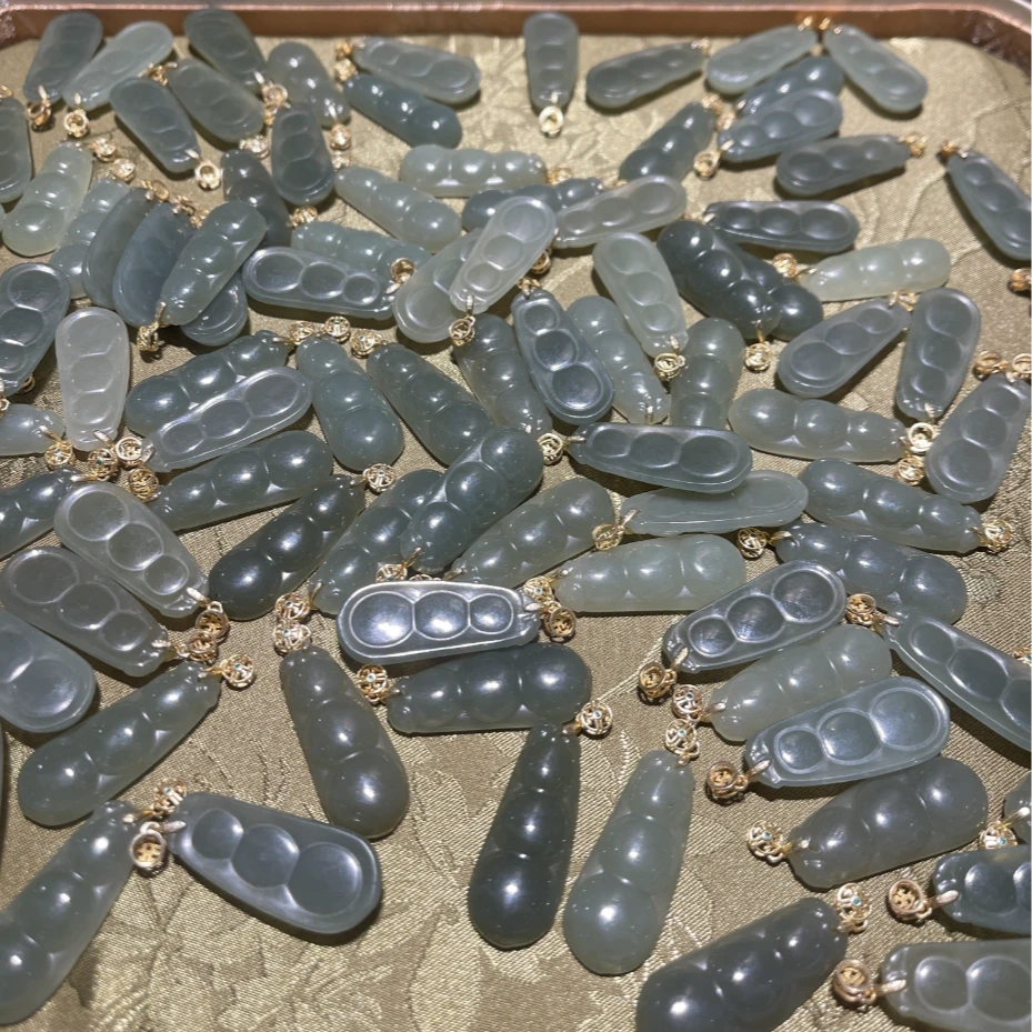 和田玉银镶晴水福豆挂件（多样性发1件）