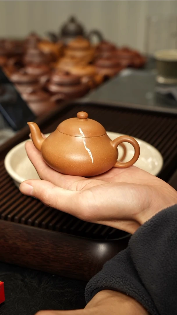 茶壶紫砂吉****x品质不达标的彩霞梨