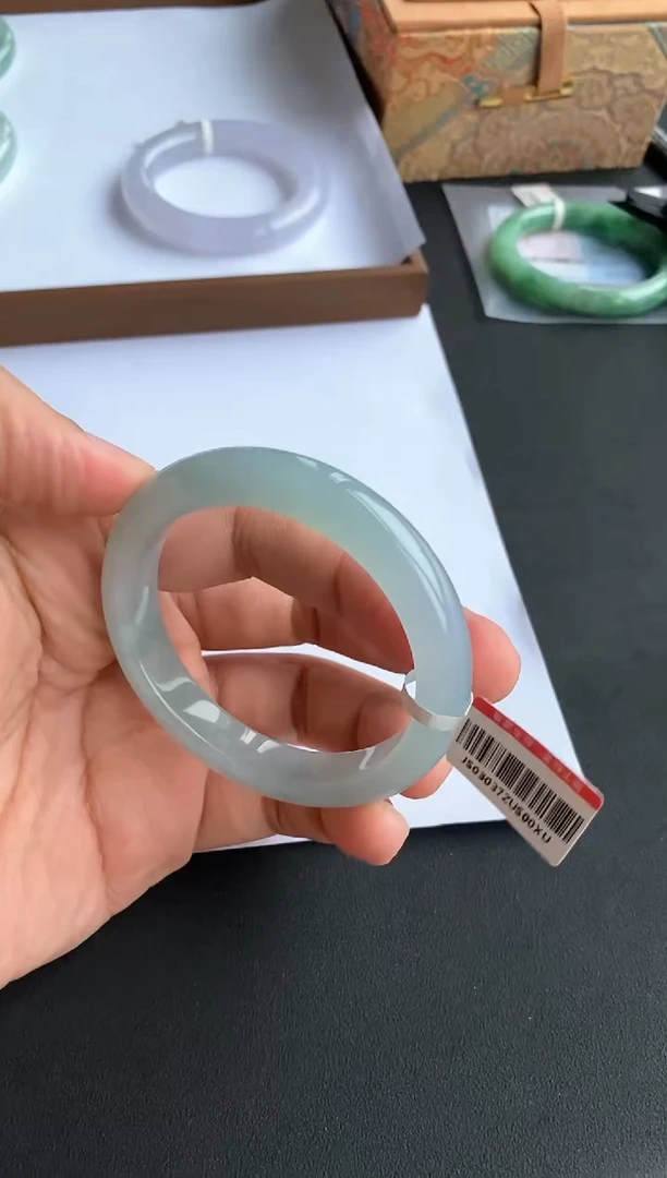 翡翠手镯未镶嵌38号54.7*10.9*8.3