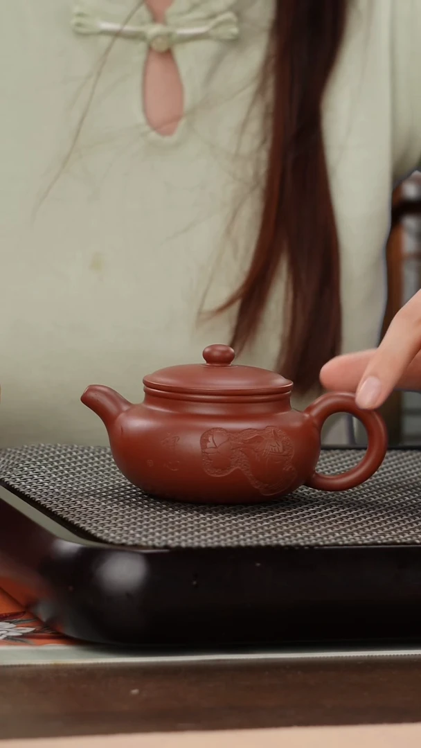 茶壶紫砂朱泥大红袍精工刻绘仿古180cc