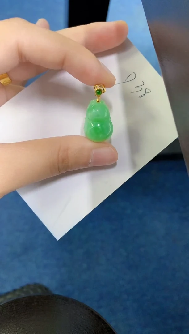 翡翠未镶嵌颈饰000000000