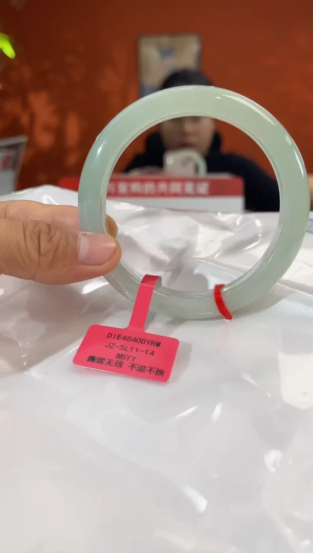 未镶嵌手镯翡翠翡翠手镯