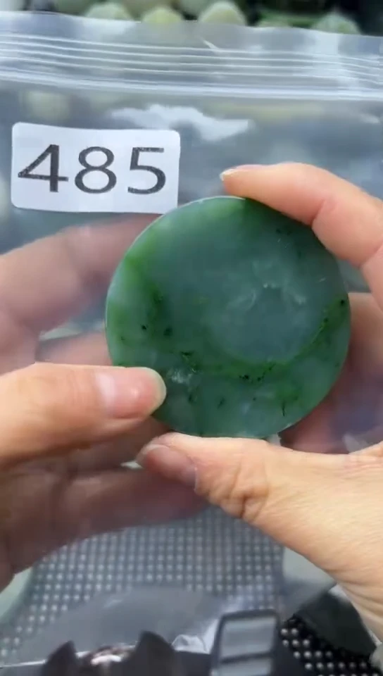 未镶嵌和田玉珠宝半成品镯芯