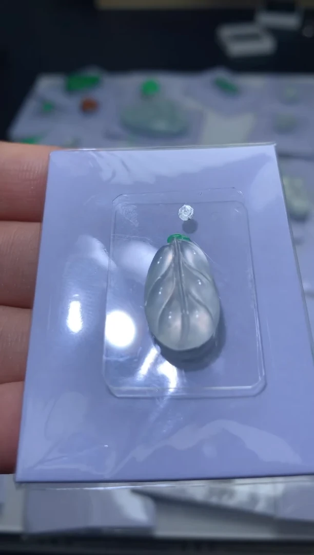 未镶嵌定制翡翠毛货