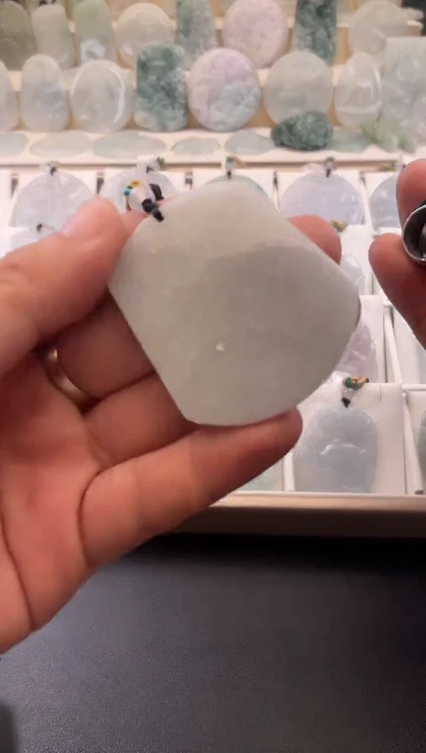 颈饰未镶嵌翡翠....9/21/.140