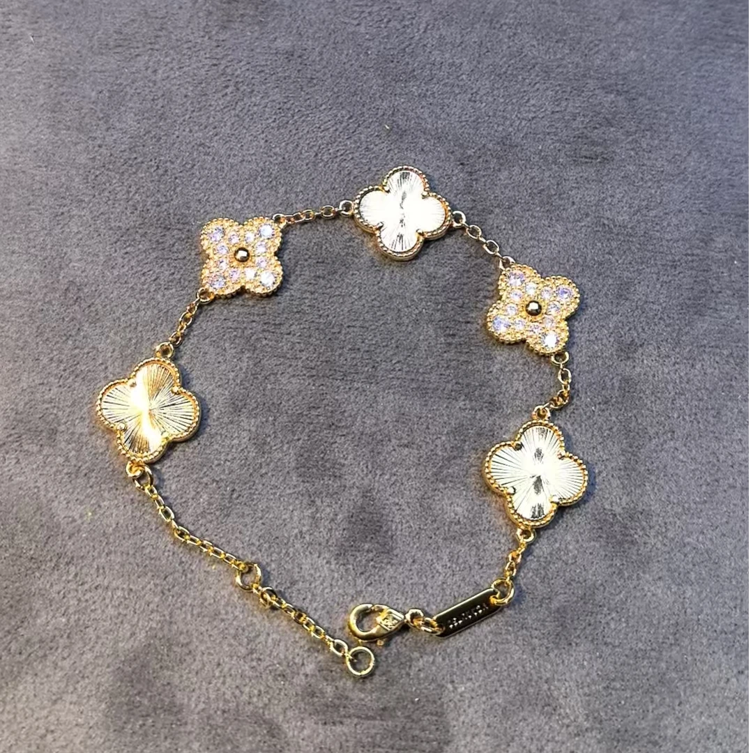 手链 手链 【乾诚优选】时尚百搭镭射四叶草手链-A116