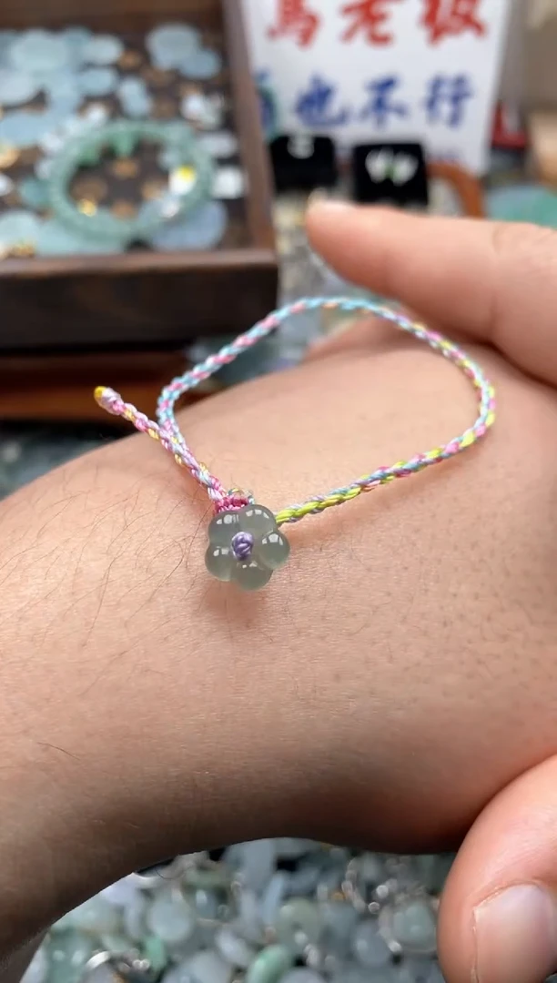 【闪购商品】翡翠颈饰未镶嵌哥哥