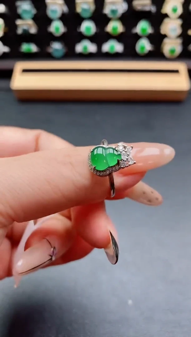 银S925镶嵌戒指翡翠1