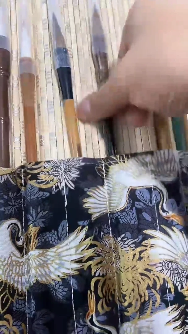 瓷片闪购商品  如图所示