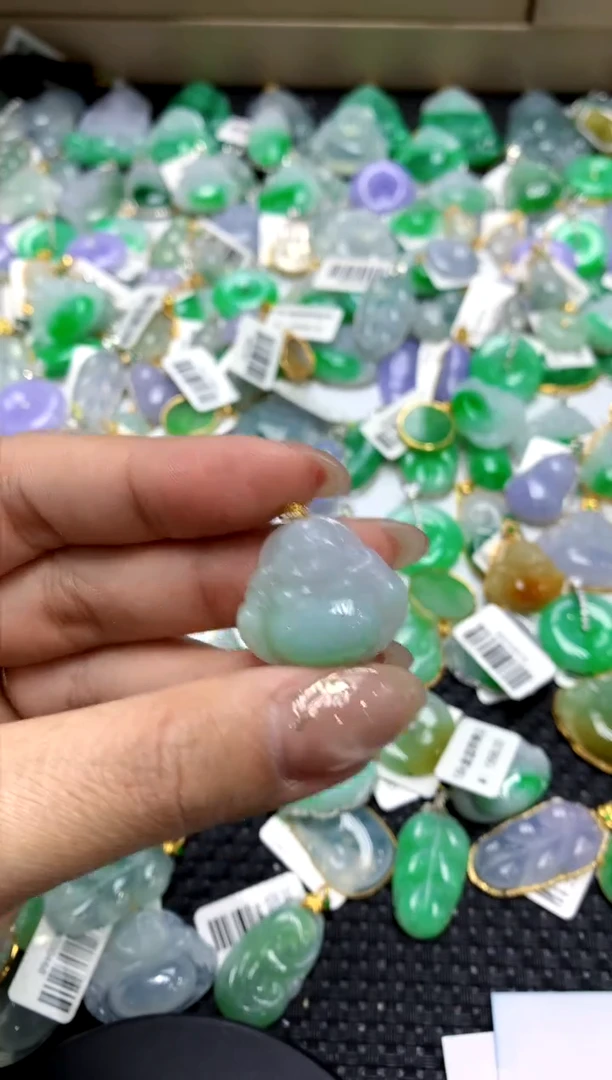 【闪购商品】翡翠颈饰18K金镶嵌1111111111111111