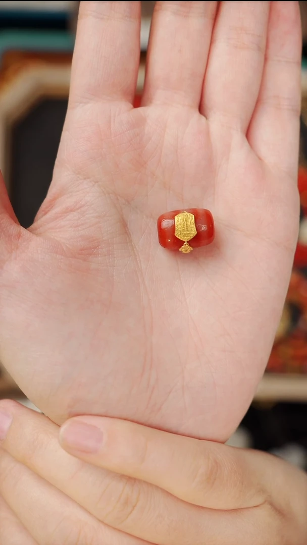 18K金镶嵌吊坠(不含链)玛瑙/玉髓吊坠