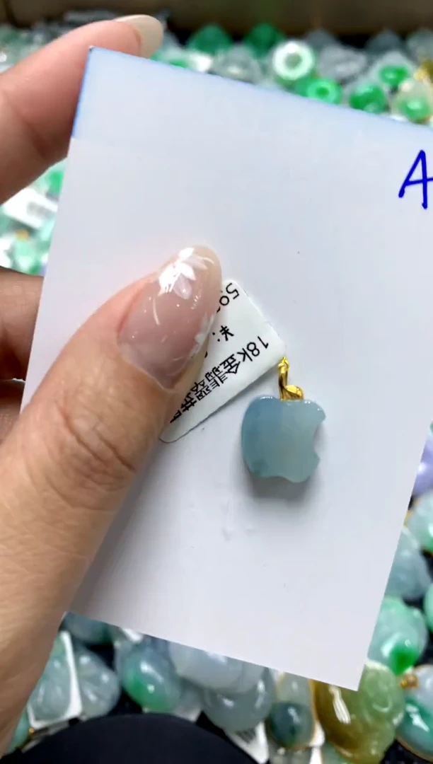 【闪购商品】翡翠颈饰18K金镶嵌1111111111111111111