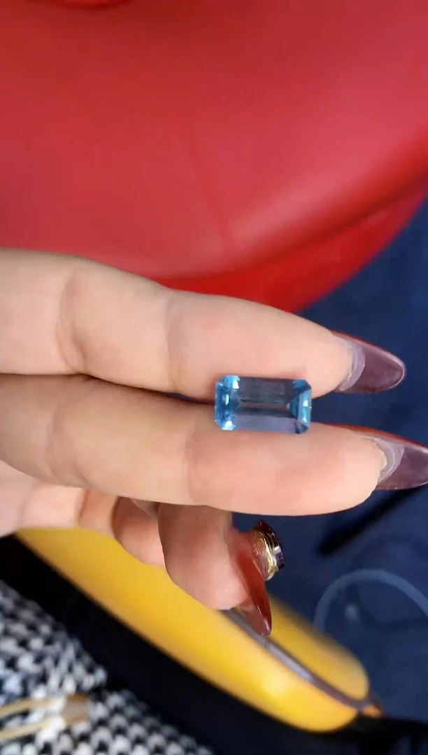 海蓝宝石裸石未镶嵌4.41克拉长方超级圣玛丽亚海蓝宝