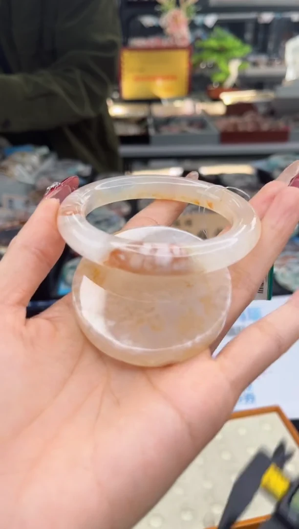 【闪购商品】石英质玉手镯未镶嵌57圈口（不退不换）1560011