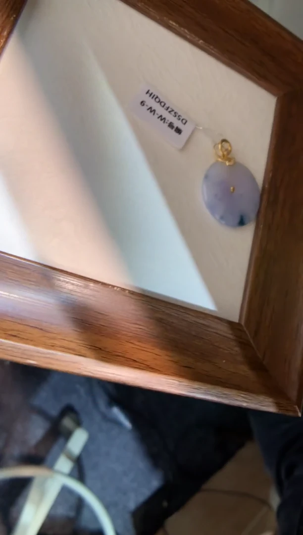 颈饰18K金镶嵌翡翠平安扣